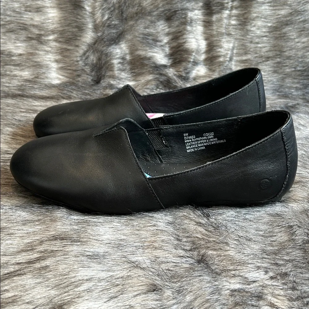 Born Sebra Leather Slip-On Leather Flat Black Women's 8W Wide